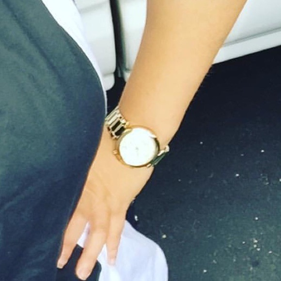 Ladies Watch - Picture 5 of 8